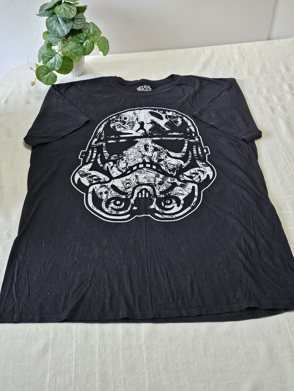 Star Wars Black T-Shirt with White Stormtrooper Graphic - XL